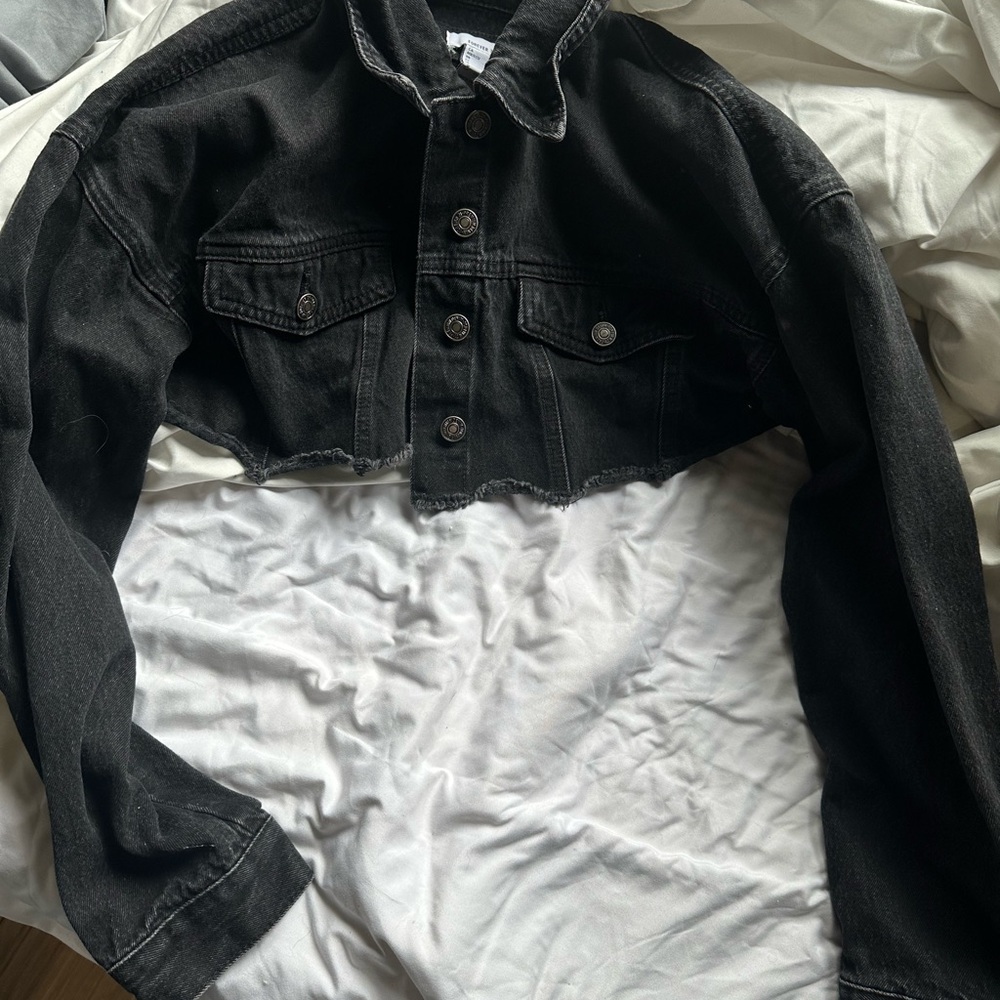 Black Cropped Denim Jacket